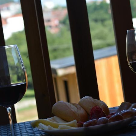 Cabanas Compostela - Cabana A Carballeira サンティアゴ・デ・コンポステーラ エクステリア 写真